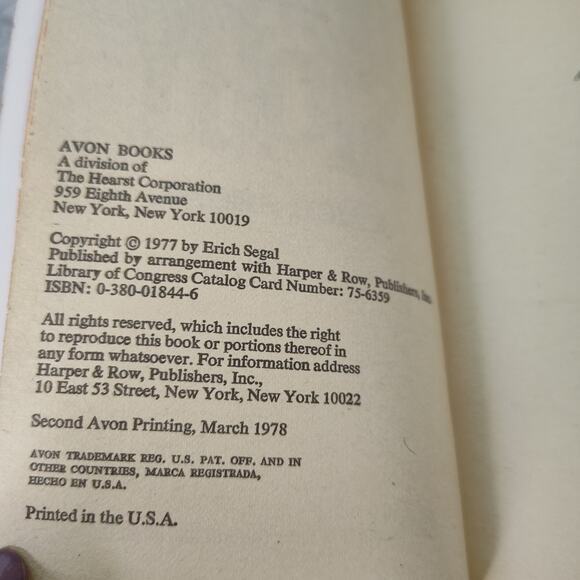 OLIVERS STORY Erich Segal 1978 Avon Paperback Second Printing - Picture 3 of 11